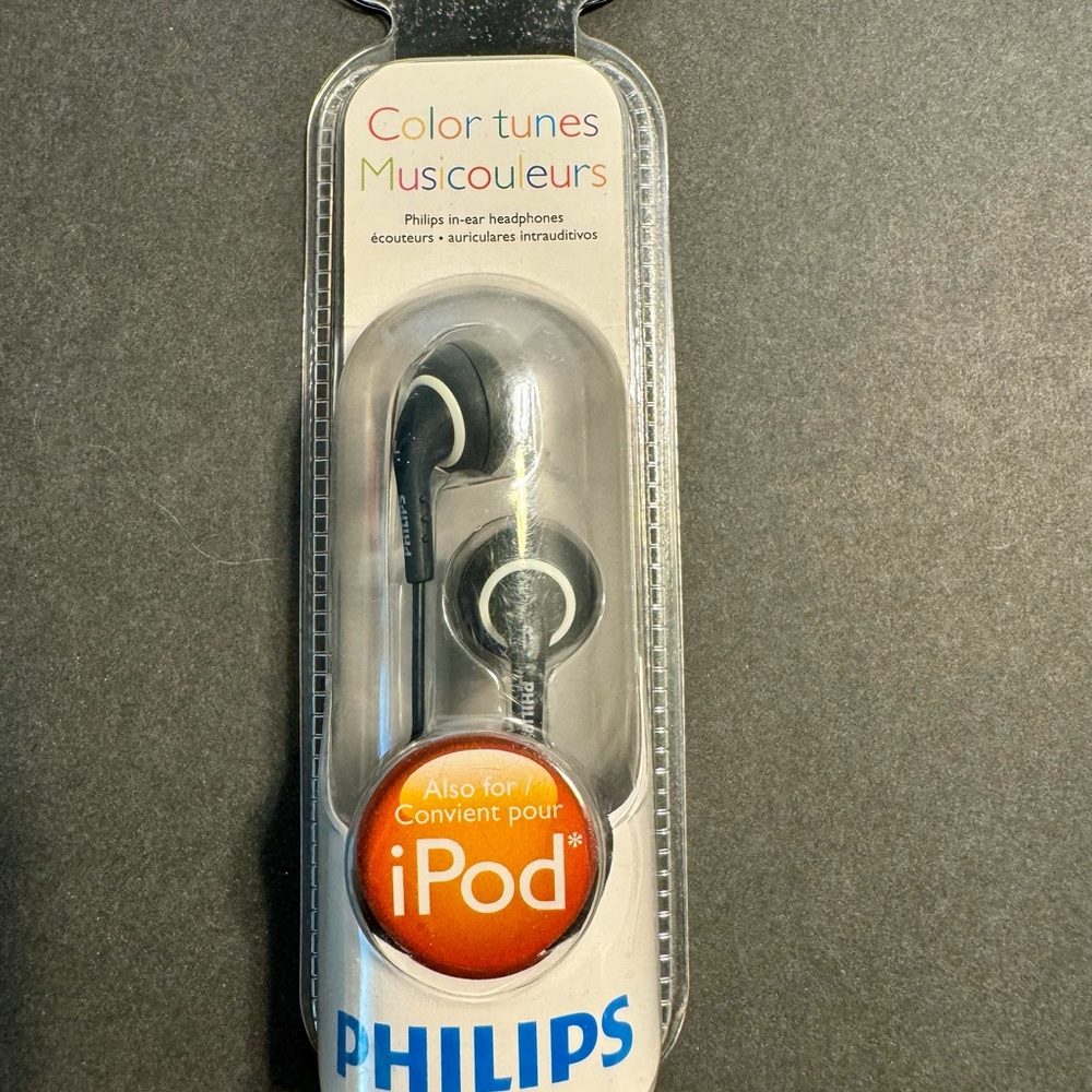Philips Color Tunes In-Ear Headphones Soft Ear Cushions Black SHE2641